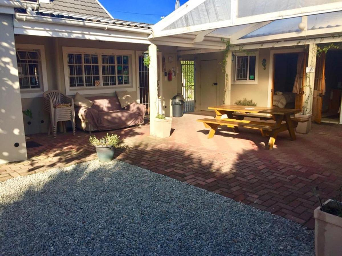 Jembjo'S Knysna Lodge & Backpackers Exterior photo