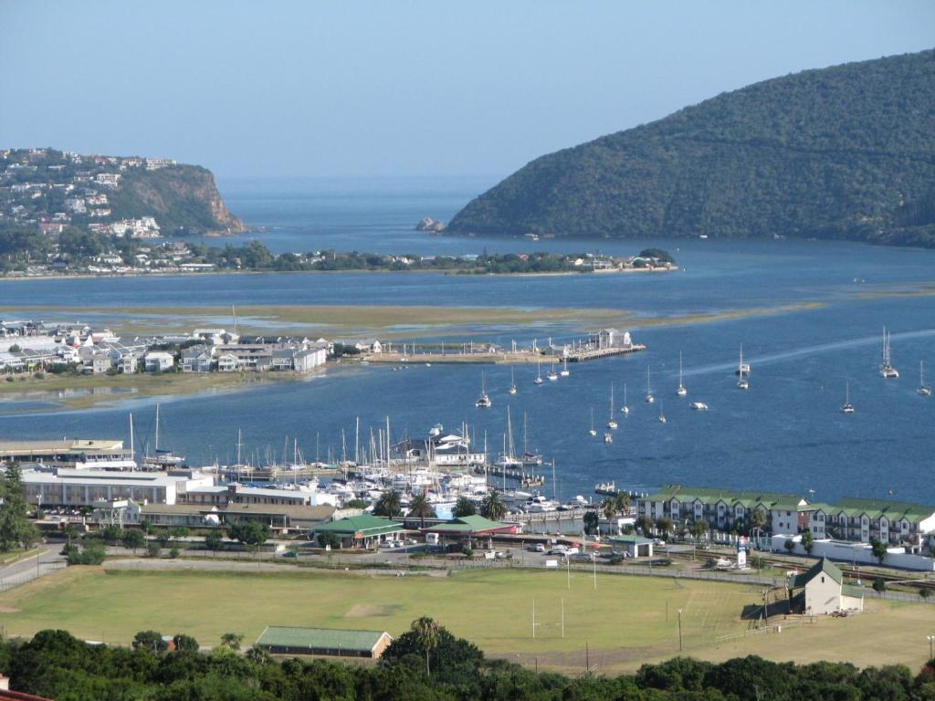 Jembjo'S Knysna Lodge & Backpackers Exterior photo