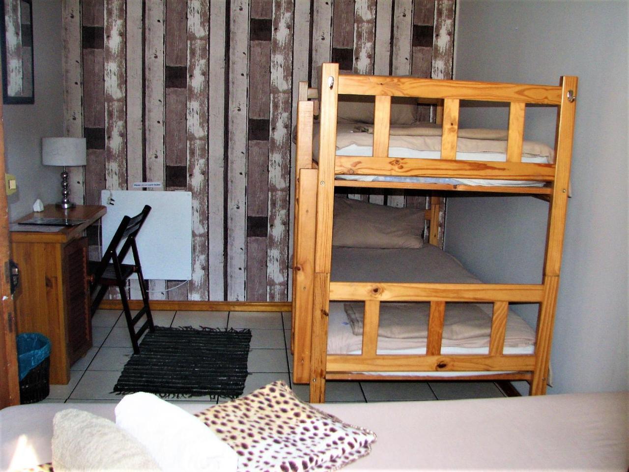Jembjo'S Knysna Lodge & Backpackers Exterior photo