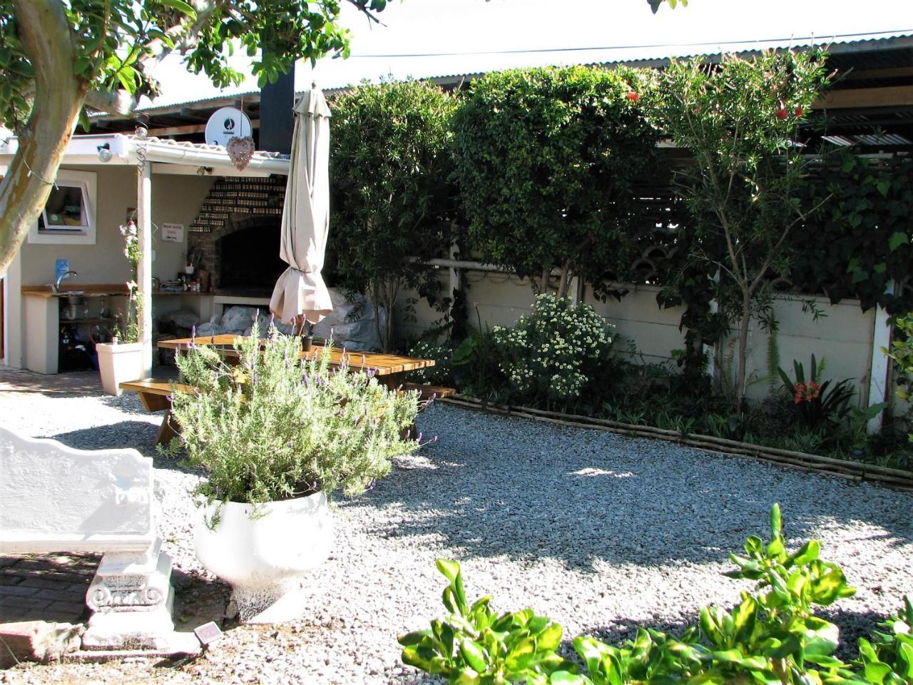 Jembjo'S Knysna Lodge & Backpackers Exterior photo