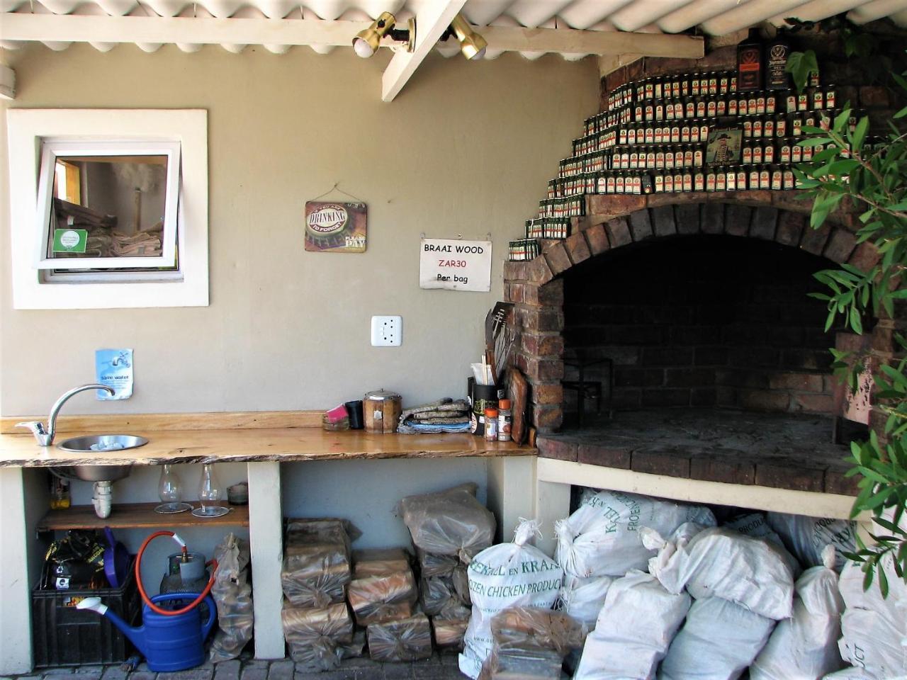 Jembjo'S Knysna Lodge & Backpackers Exterior photo