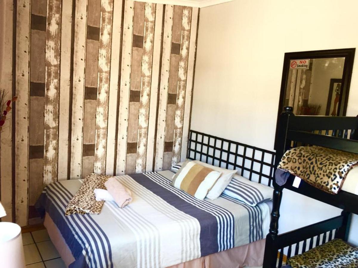 Jembjo'S Knysna Lodge & Backpackers Exterior photo